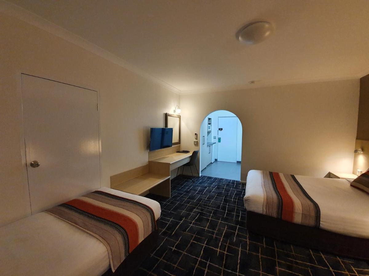 Hamilton'S Queanbeyan Motel 외부 사진