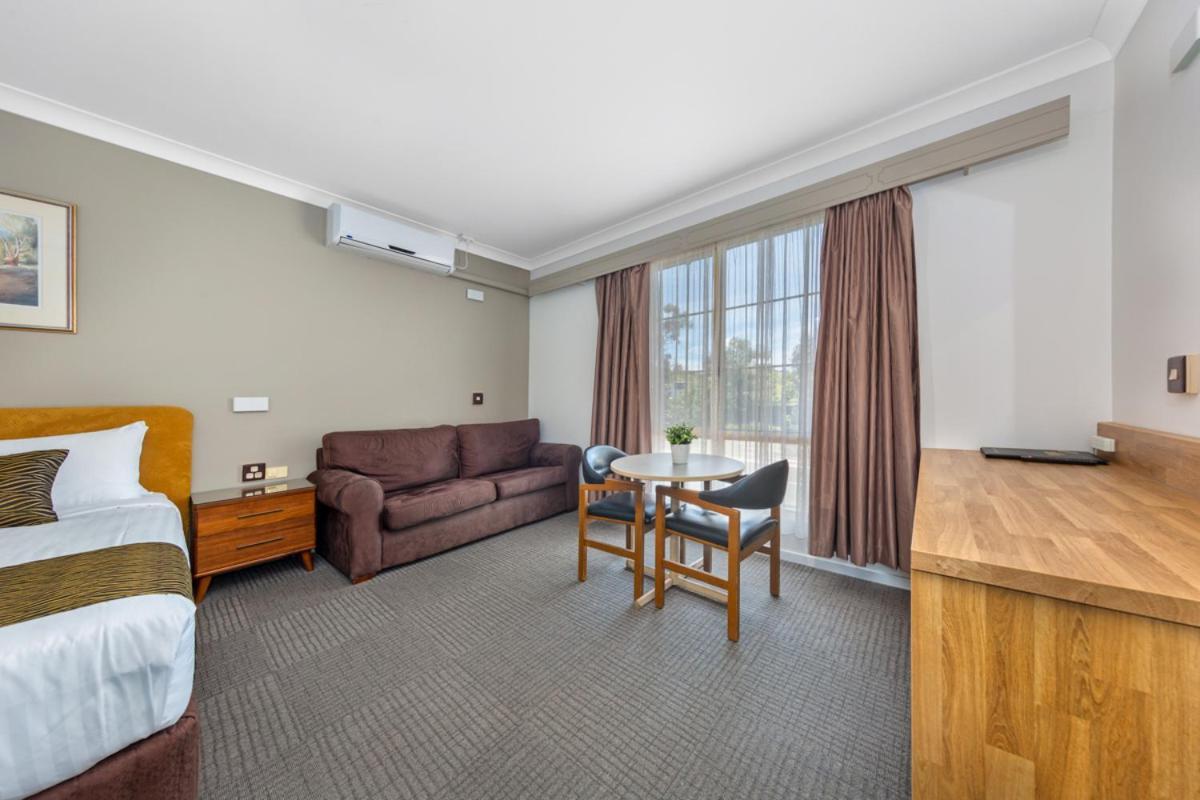Hamilton'S Queanbeyan Motel 외부 사진
